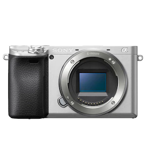 ソニー
ミラーレス一眼カメラ「α6400」ボディ（シルバー）
SONY
ILCE-6400-S