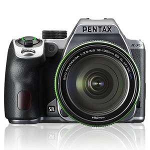 ペンタックス
デジタル一眼レフカメラ「PENTAX K-70」18-135WR レンズキット（シルキーシルバー）
K-70-18-135ｼﾙｷ-ｼﾙﾊﾞ-