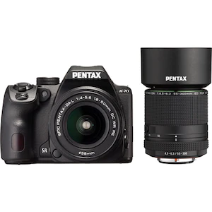 ペンタックス
デジタル一眼レフカメラ「PENTAX K-70」 300Wズーム RE ダブルズームキット（ブラック）
K-70-300W-LK-RE-BK